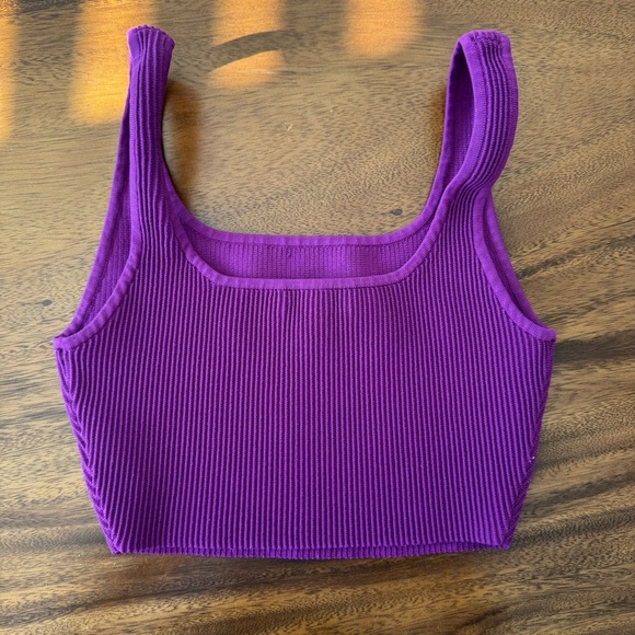 Aritzia Babaton Purple Ribbed Cropped Women's Tank TopSize M - Picture 2 of 4